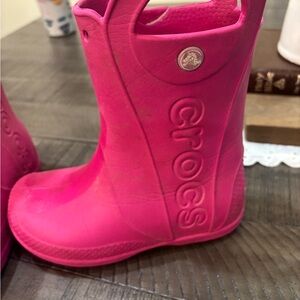 NOT AVAILABLE CROCS Kids Fuchsia Rain Boots